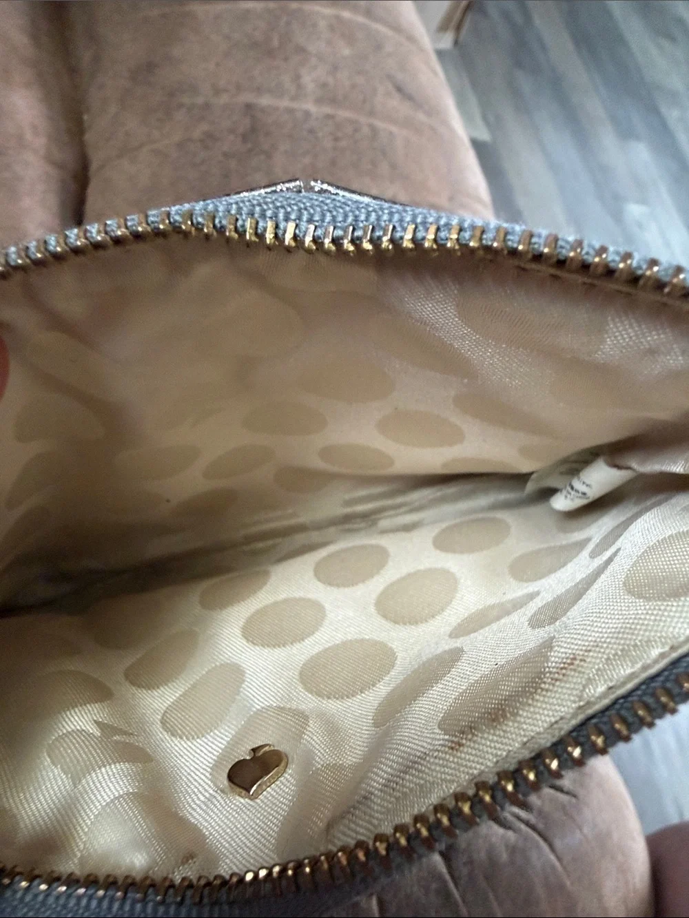 Kate Spade Glitter Wristlet (callouts)